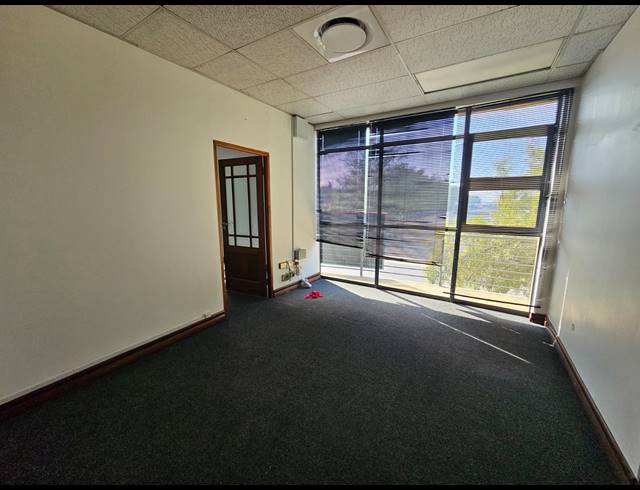 962M² WAREHOUSE TO LET IN NORTH RIDING